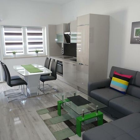 Apartments Silver ボル エクステリア 写真
