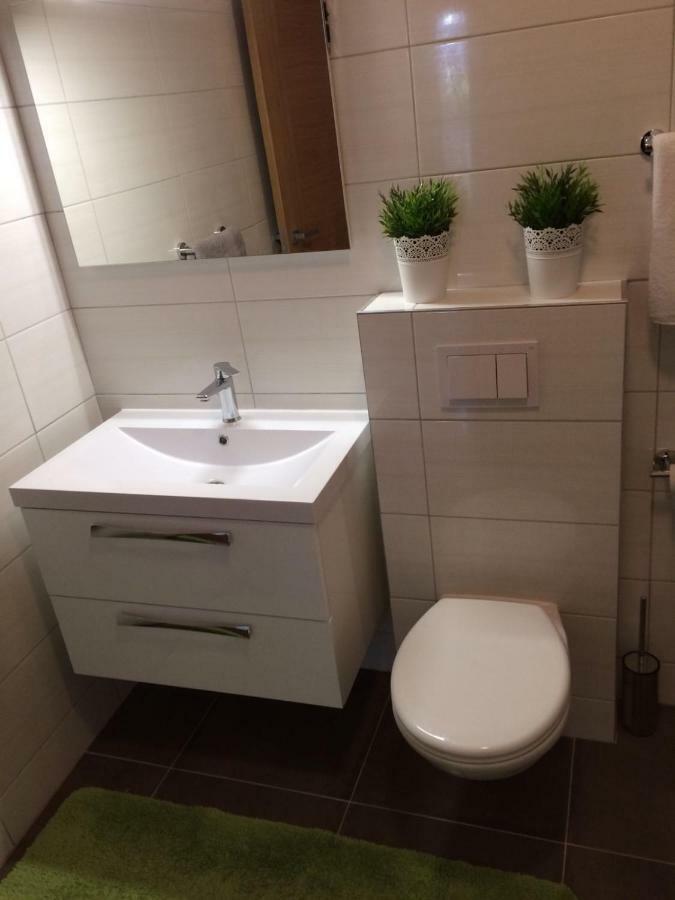 Apartments Silver ボル エクステリア 写真